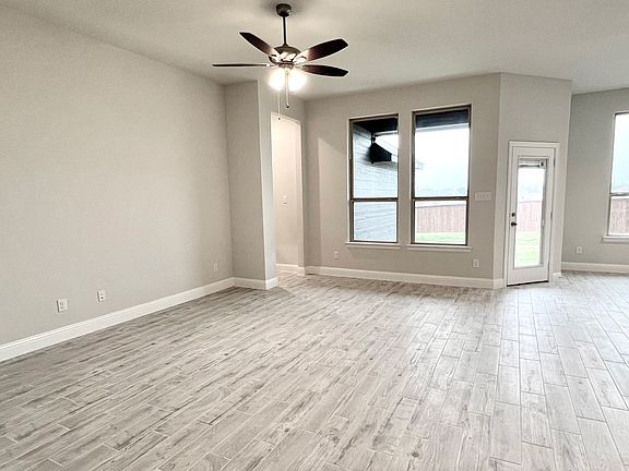 5th image of 205 Restoration Ave