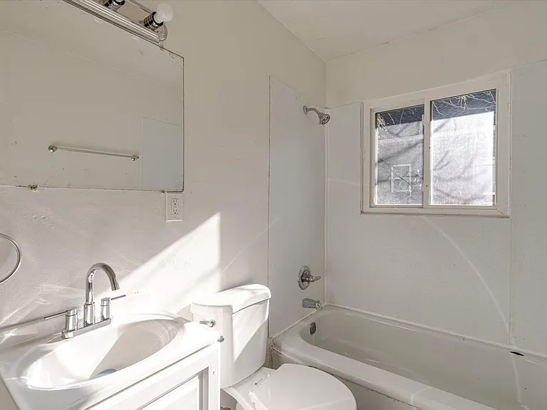 1002 Belmeade Ave — Photo 10