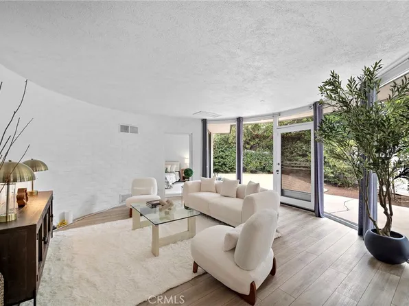 10540 W Olympic Blvd, Los Angeles, CA 90064