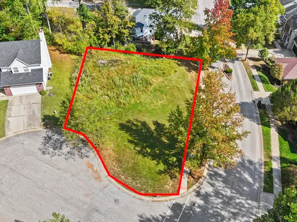 1017 E Erin Ct, Bloomington, IN 47401