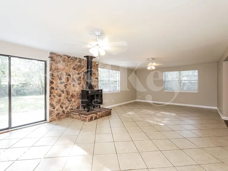 3204 Rogero Rd — Photo 10