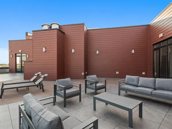 17 Avenue East image 37 of 57