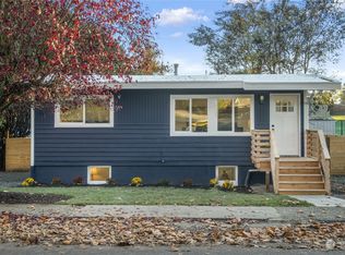 2601 NE 9th St, Renton, WA 98056