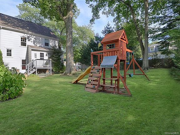 2nd image of 1233 Melville Ave
