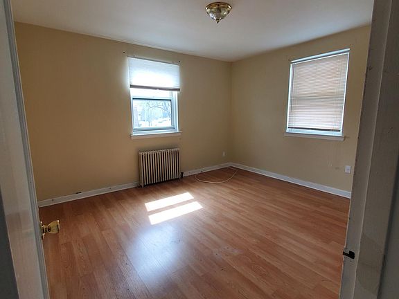 5th image of 248-01 76th Ave #B
