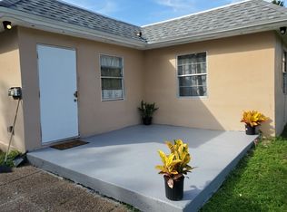 1380 Seaview Dr, Pompano Beach, FL 33068