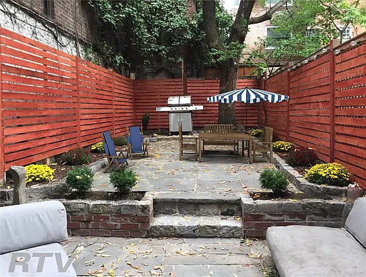 Rented by R New York | media 4