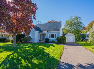 41 Federal St, West Hartford, CT 06110