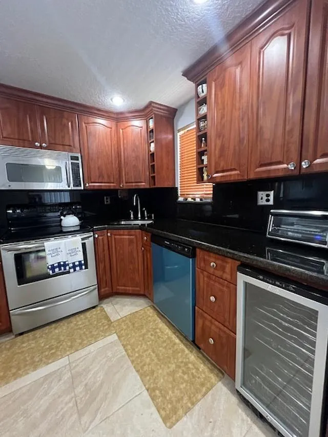2 bed, 2.0 bath, 900 sqft, $2,300 — Photo 4