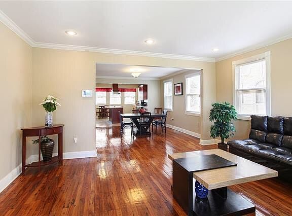 2nd image of 4925 Elysian Fields Ave