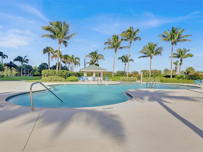 5051 N Highway A1A #6 — Photo 38
