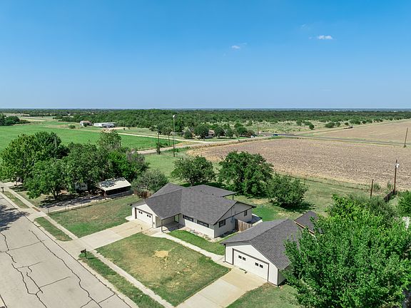 5th image of 141 Swan Lk