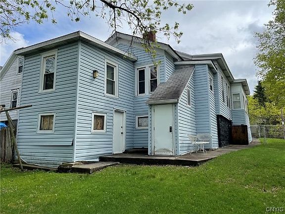 5th image of 101 Carlisle St