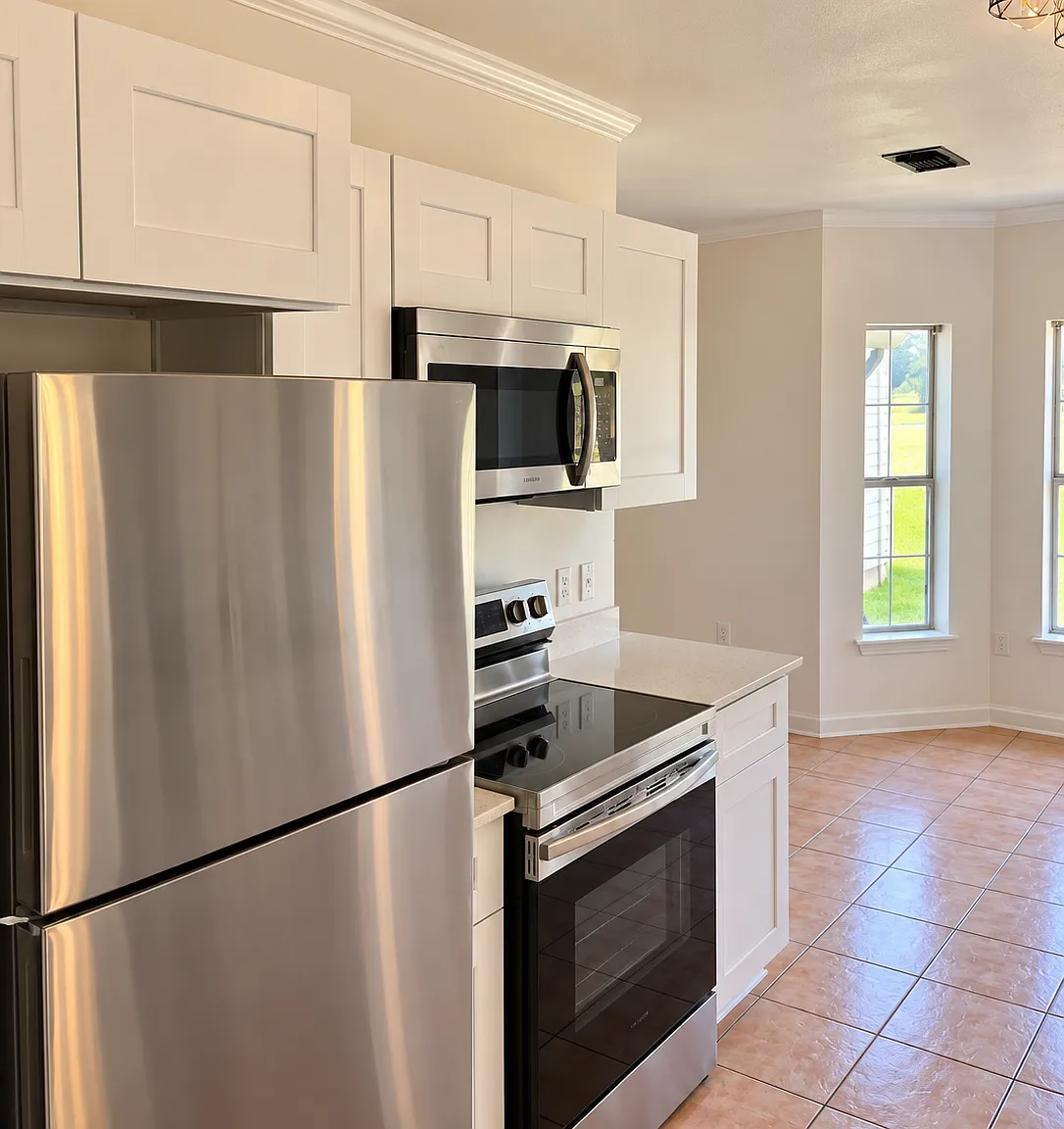 3 bed, 1800 sqft, $1,900 — Photo 3