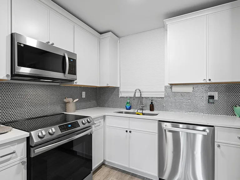 917 N Flagler Dr #108 — Photo 8