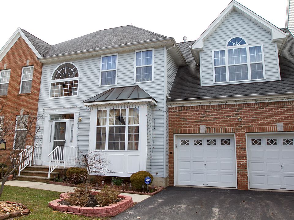 1st image of 605 Daisy Ct