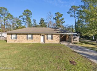 902 Rue De Lasalle St, Waveland, MS 39576