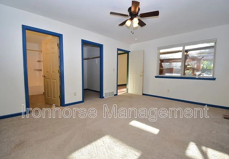 502 Sanders Ave — Photo 17