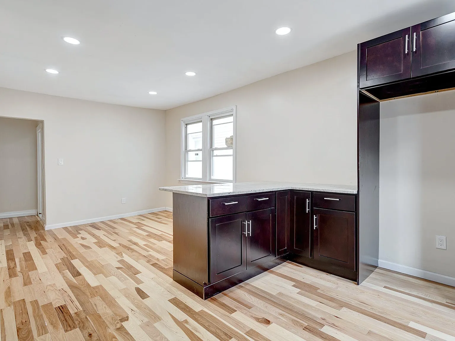 3 bed, 2175 sqft, $2,650 — Photo 4