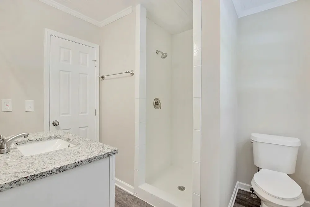 3 bed, 960 sqft, $2,000 — Photo 4