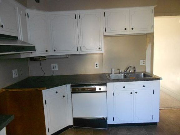 5th image of 524 Plymouth St #P