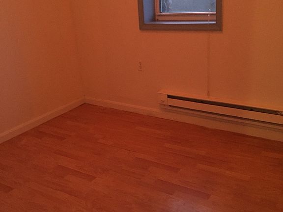5th image of 2326 S Beulah St