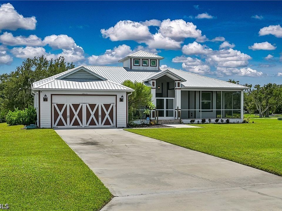 1st image of 18111 Riverchase Ct