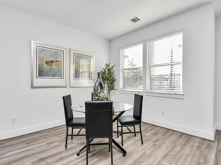 9029 Laverne Oak Ln — Photo 18