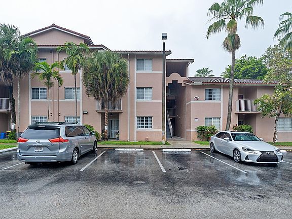 3rd image of 3241 Sabal Palm Manor #105