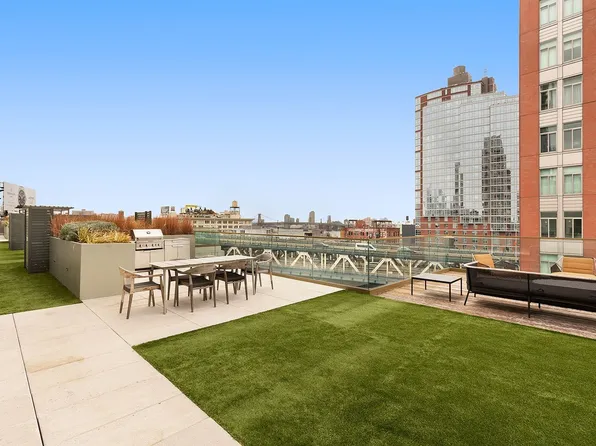 98 Front Street image 15 of 29