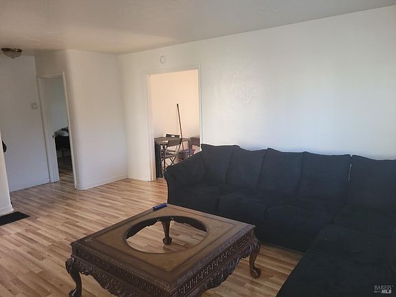 4th image of 3417 Dakota Street