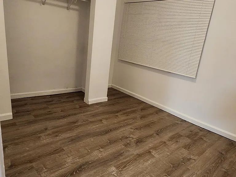 8532 SE Woodstock Blvd — Photo 14