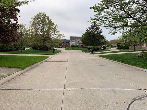 5th image of 39205 Wilton Ct