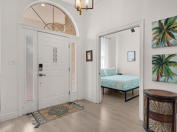 4th image of 5043 Challenger Way