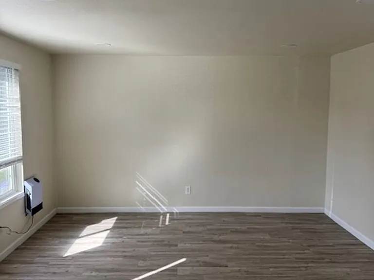 3007-3009 Juanipero Way — Photo 12
