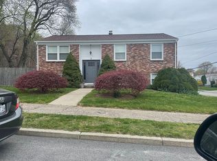 3 Pleasure Dr, Cranston, RI 02921