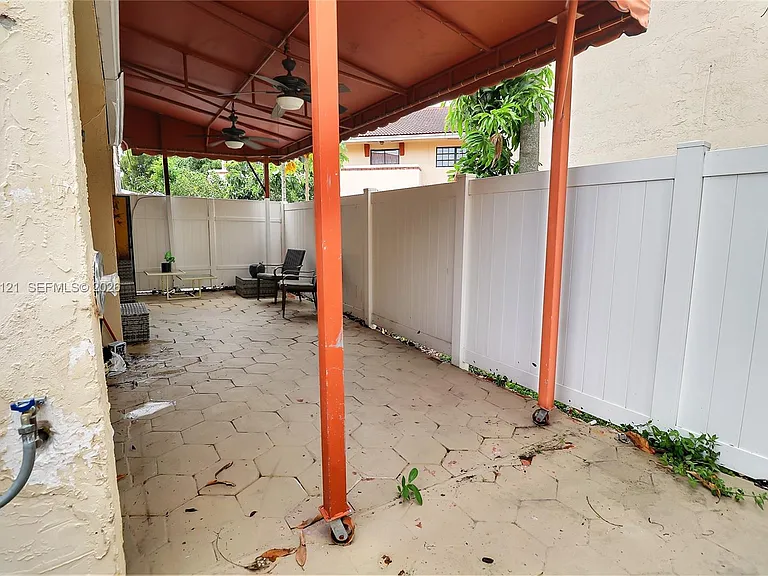 17920 NW 68th Ave #31 — Photo 24