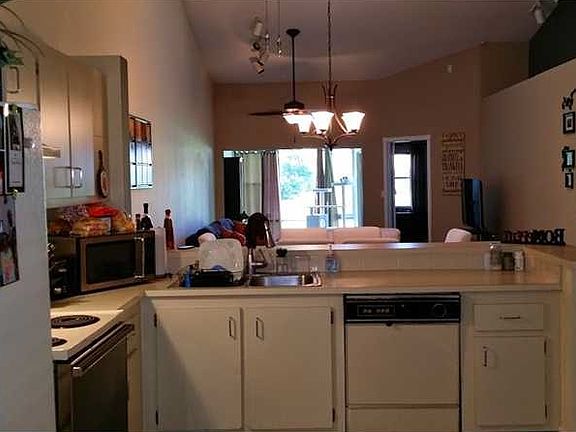 5th image of 9239 NW 61st St