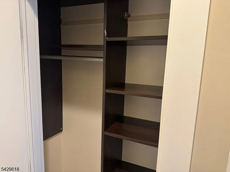 18 Sayre St #1L — Photo 7