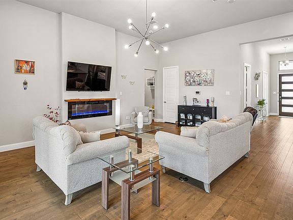 5th image of 1045 Ocean Breeze Dr