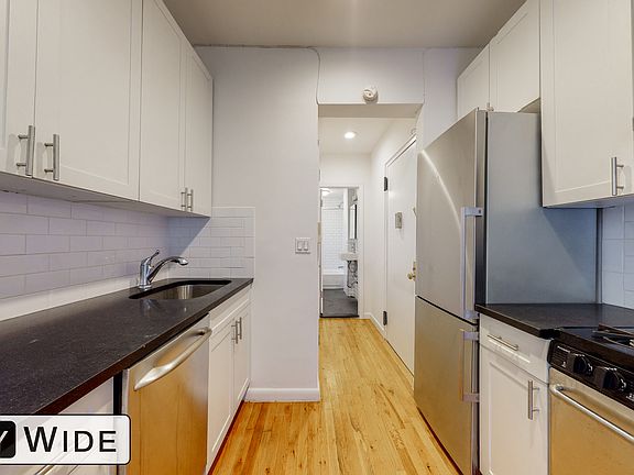 4th image of 26 King St APT 18