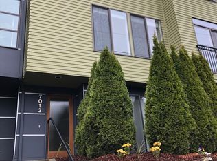 7013 Linden Ave N, Seattle, WA 98103