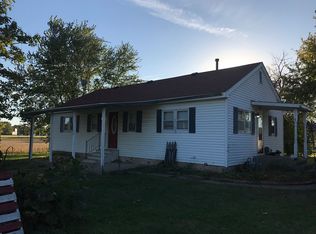 108 N Hanna St, Bardolph, IL 61416