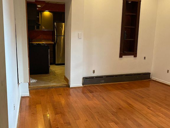 2nd image of 308 E Wildey St