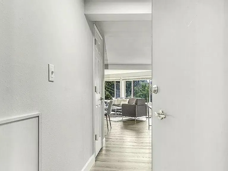 5401 34th Ave NW #7 — Photo 6