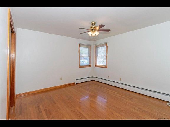 4th image of 22 Fountain Ave #3