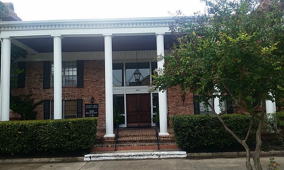 1st image of 2824 Briarhurst Dr APT 12