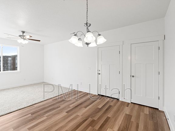 4th image of 1454 N 3830 W #D203