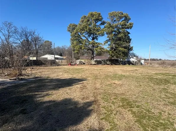 2810 Neal St, Kennett, MO 63857