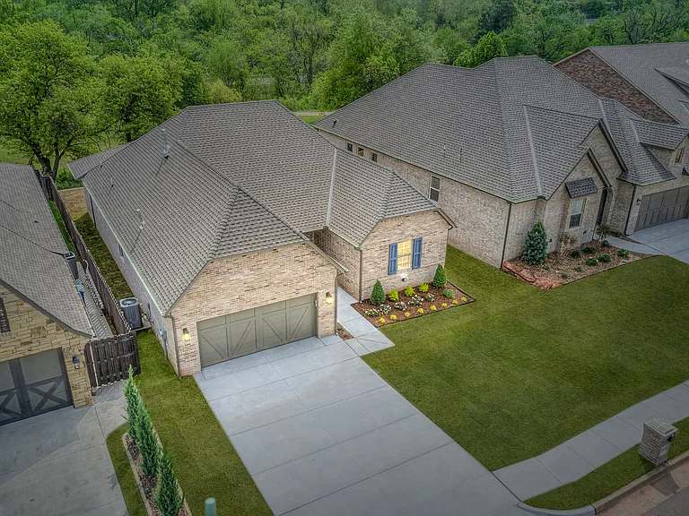 2600 Woods Edge Dr — Photo 42